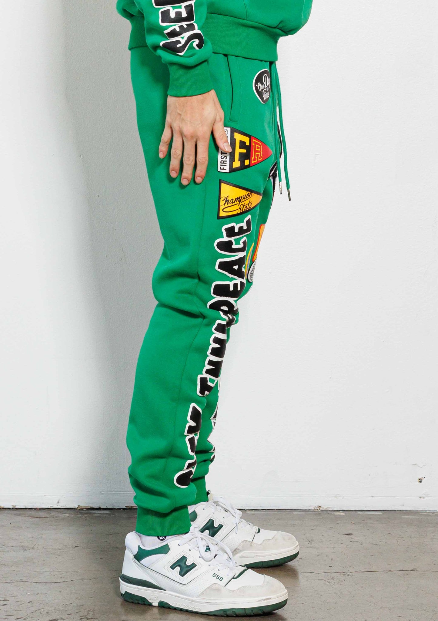 SPRING BREAK CHENILE PATCH GRAPHIC  JOGGER