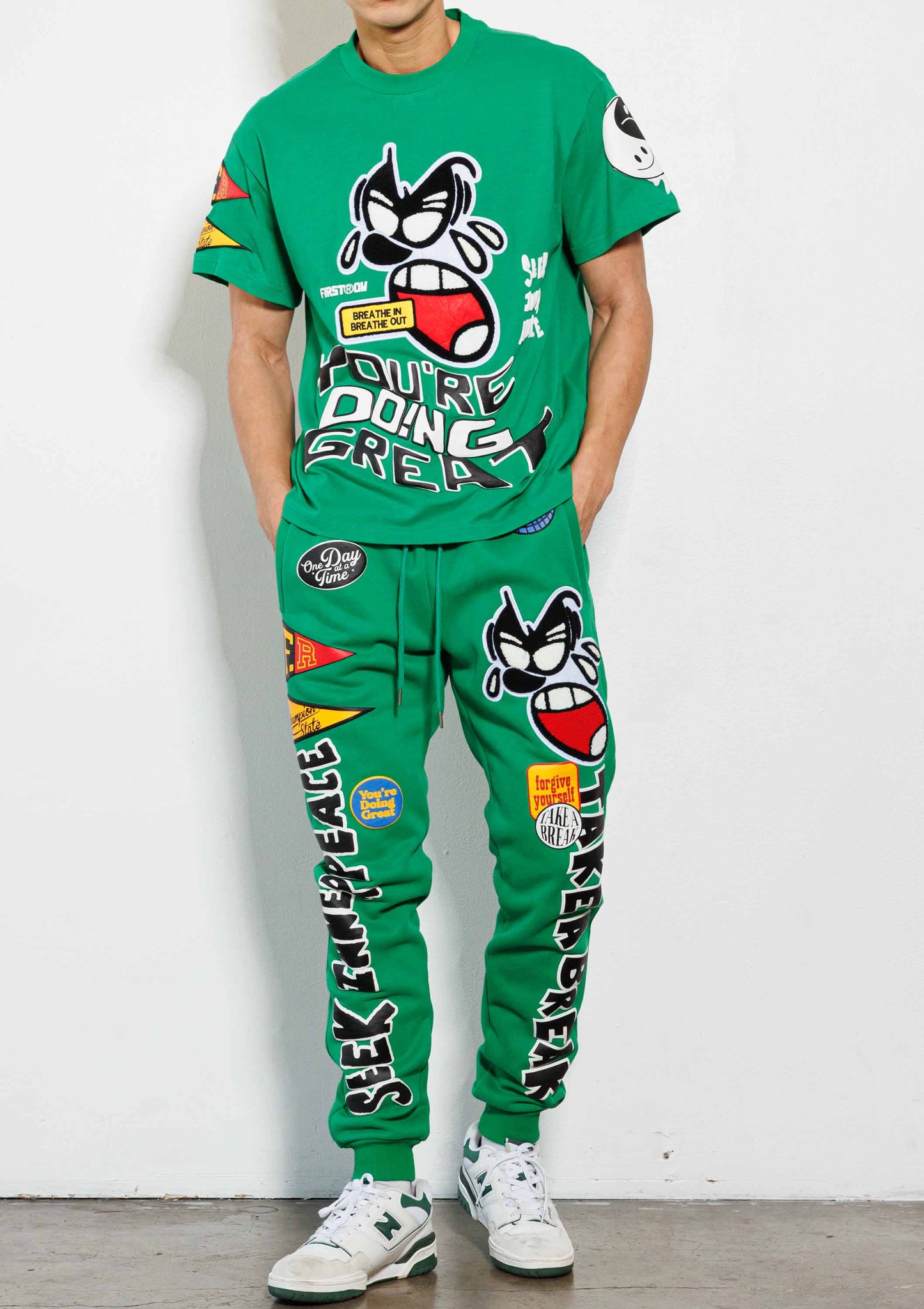 SPRING BREAK CHENILE PATCH GRAPHIC  JOGGER